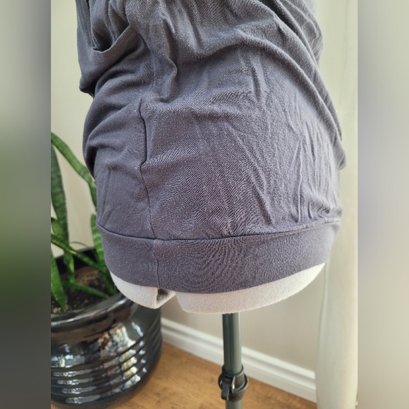 Wilfred grey tank top size small - Picture 4 of 10